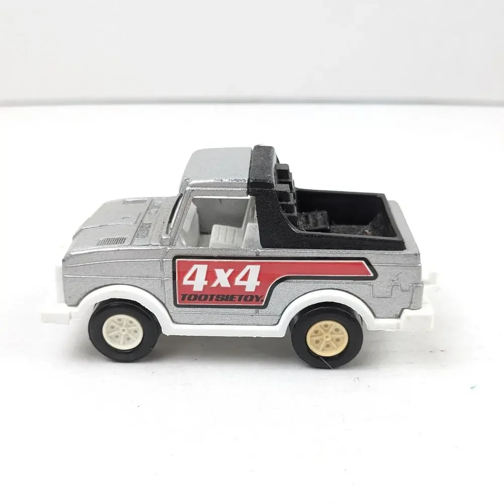 Vintage Tootsietoy Subaru BRAT 4x4 Silver Plastic Pickup Truck USA